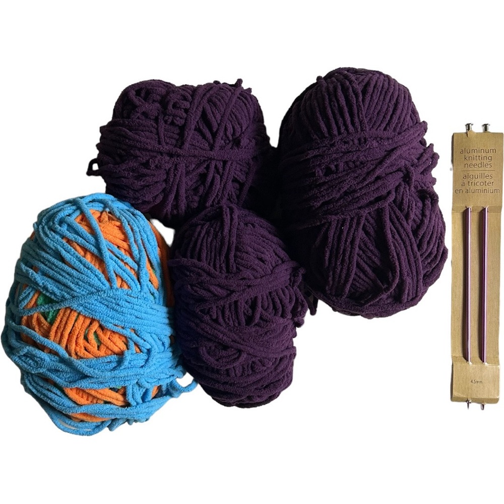 Knitting Bundle - 4 bundles of yarn + knitting needles
